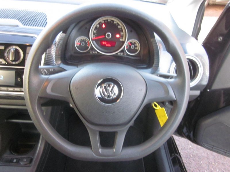 VOLKSWAGEN UP