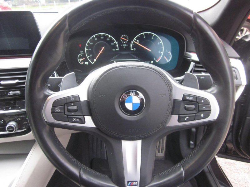 BMW 5 SERIES
