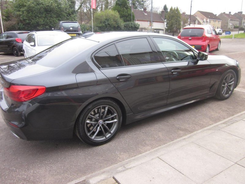 BMW 5 SERIES