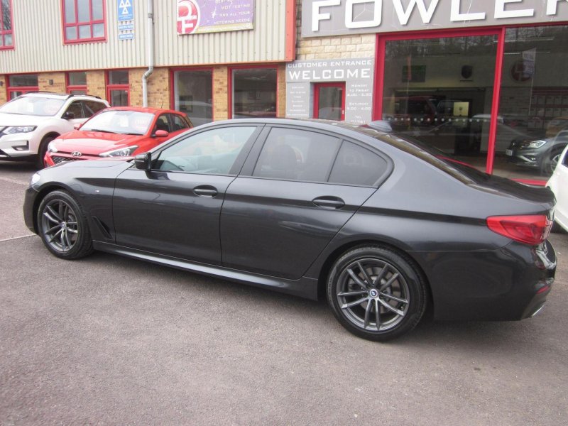 BMW 5 SERIES