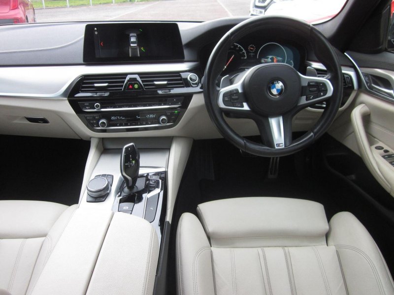 BMW 5 SERIES