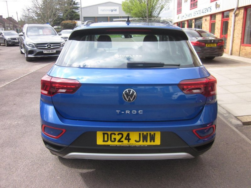 VOLKSWAGEN T-ROC