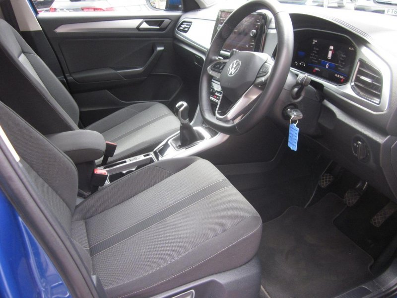 VOLKSWAGEN T-ROC